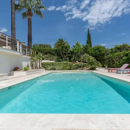 Elegant Mediterranean Villa, Sea View & Garden ヴィラ